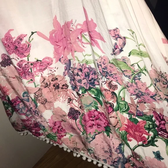 White Floral Cold-Shoulder Plus Size Top with Pom Trim - Picture 3 of 4